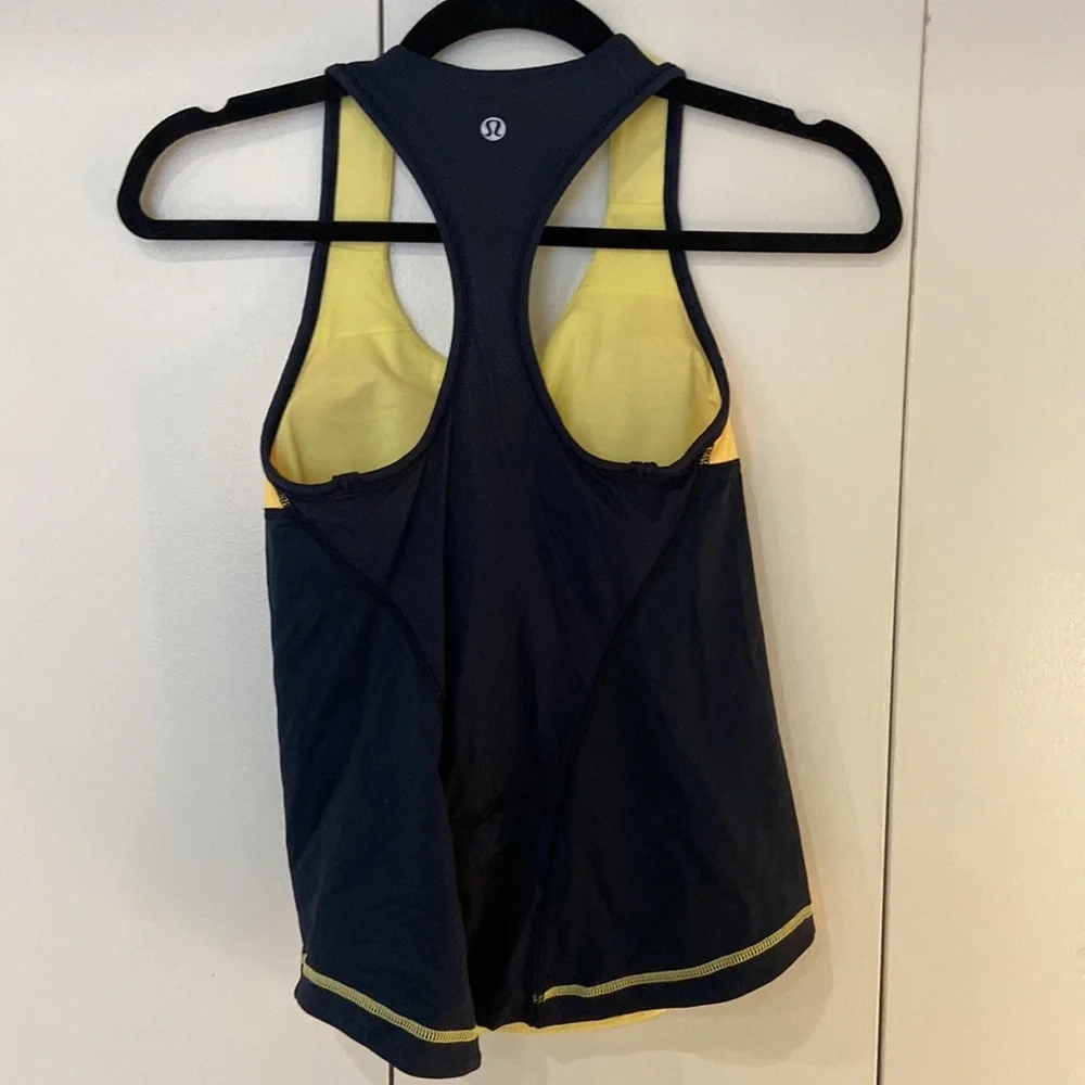 Rare Lululemon race back bra top in gold, yellow, and navy - Picture 3 of 4